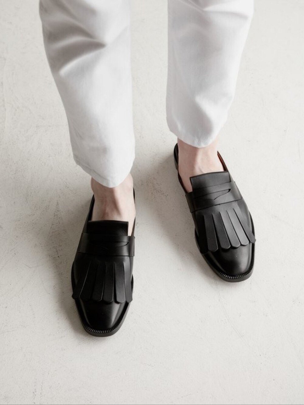The ROBERT CLERGERIE Yumi Flat Open Back Loafer Mule Feinge 37 1/2